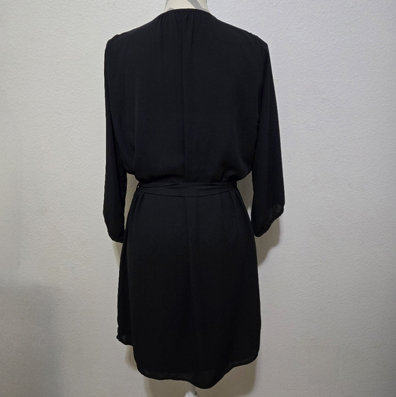Veronica M. Black Dress with V-neck and 3/4 Sleeves with Elastic Cuffs - Picture 4 of 6
